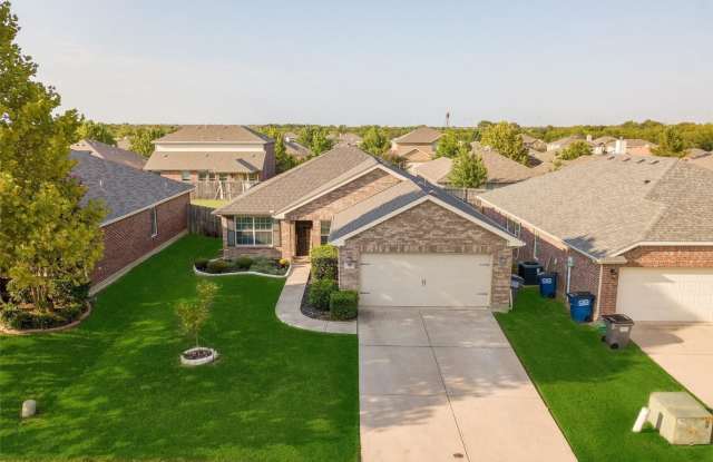 325 Crosscreek Drive Gallery 3