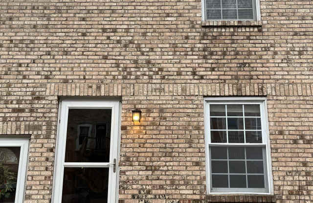 27 N East St - 27 North East Street, Bellbrook, OH 45305