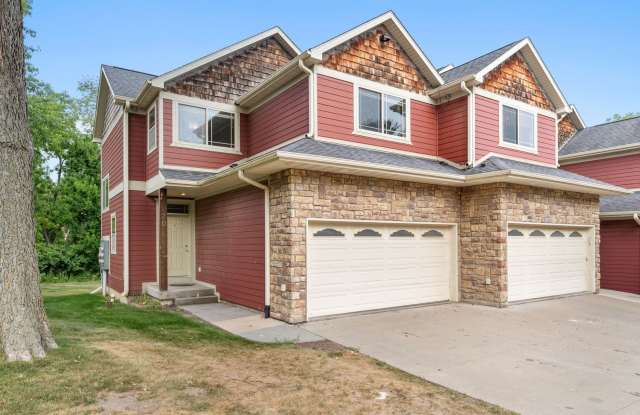 $2,500 | 4 Bedroom, 3.5 Bathroom Multi Floor Town Home | No Pets Allowed | Available for Immediate Move In! photos photos