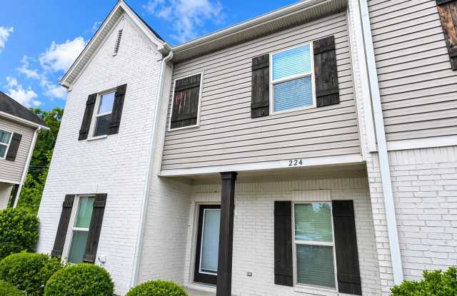 4BR/4.5BA For Rent Gallery 1