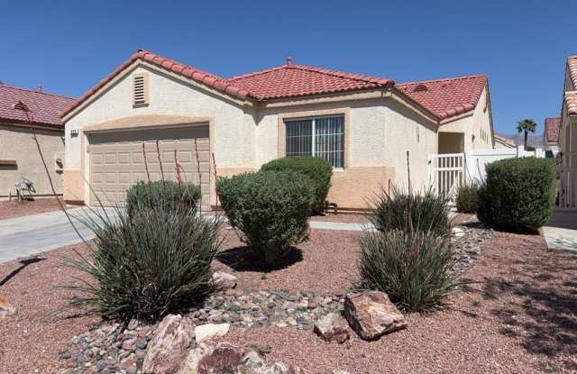 526 Regal Robin Way photos photos