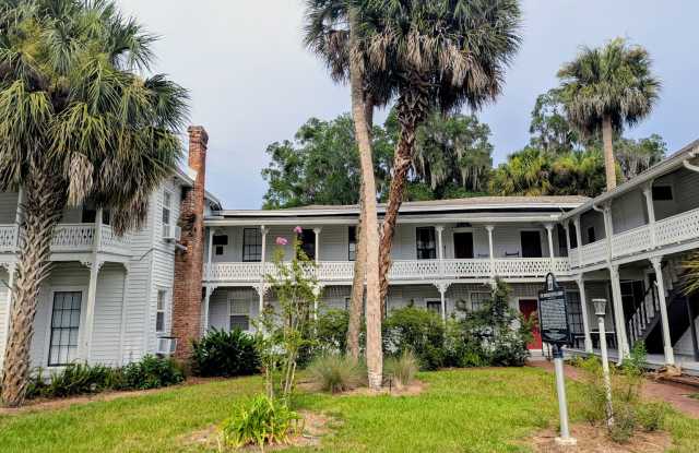 Historic 1 Bedroom/ 1 Bathroom Apartment in Downtown Hawthorne – Live in a Piece of Florida History! photos photos Historic 1 Bedroom/ 1 Bathroom Apartment in Downtown Hawthorne – Live in a Piece of Florida History! photos photos