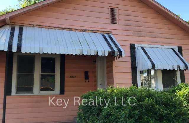 1923 Kelly St - Alexandria MOVE IN SPECIAL - 1923 Kelly Street, Alexandria, LA 71301