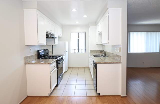 725 E Providencia Ave photos photos
