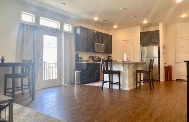 3831 Himalaya Road Gallery 2