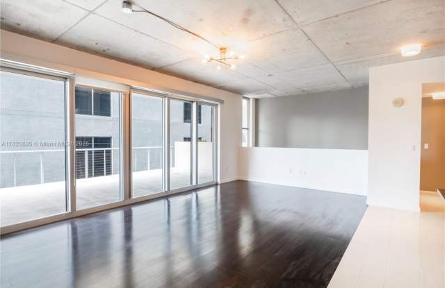 3449 NE 1st Ave photos photos