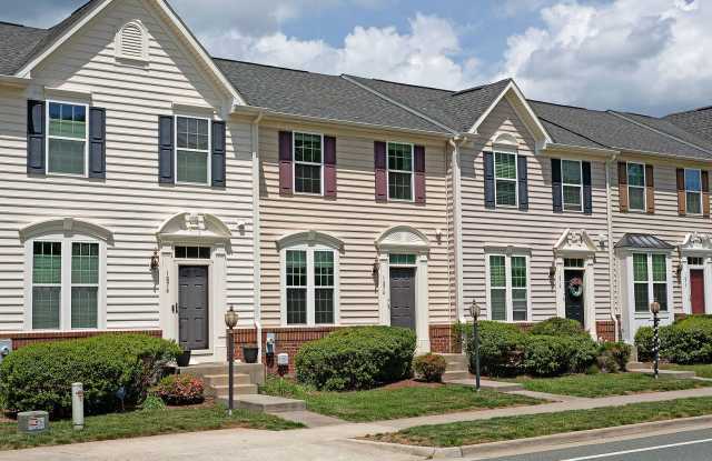 Pavilions at Pantops Townhome With Garage photos photos