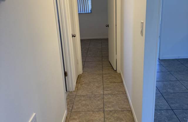 323 North Lochview Terrace - 323 North Lochview Terrace, Citrus County, FL 34429