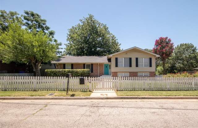 2325 Lake Ridge Circle photos photos