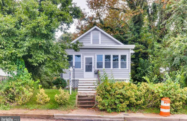 2510 Southern Ave - 2510 Southern Avenue, Baltimore, MD 21214