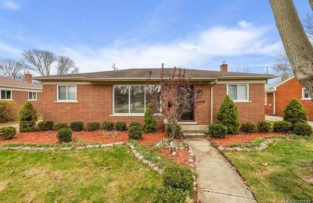 16968 ELIZABETH Street - 16968 Elizabeth Street, Beverly Hills, MI 48025