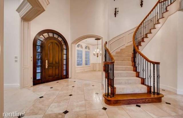 4656 Driftwood Dr Gallery 2