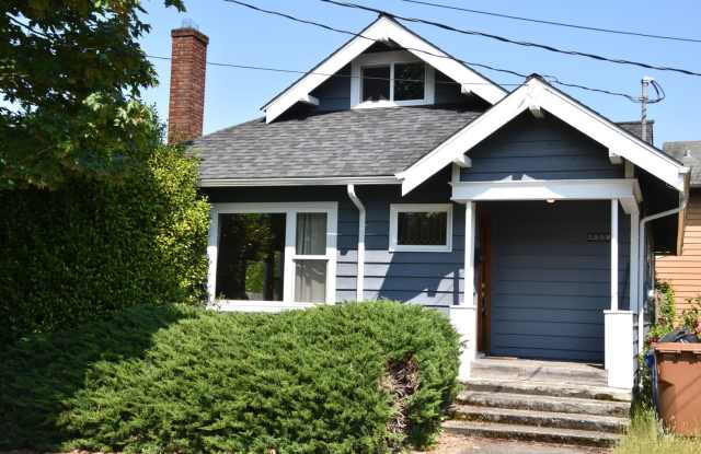 Proctor District 2 Bedroom 1.75 Bathroom Home with Loft Area photos photos