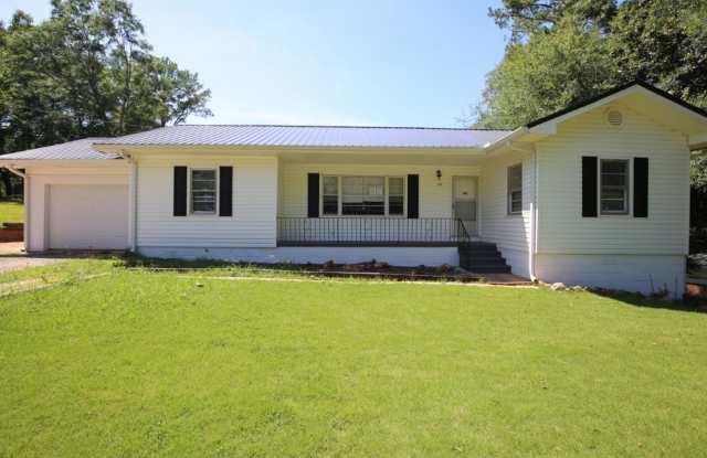 Stylishly Renovated Hueytown Gem – Spacious 3BR with Open Concept & Huge Kitchen! photos photos