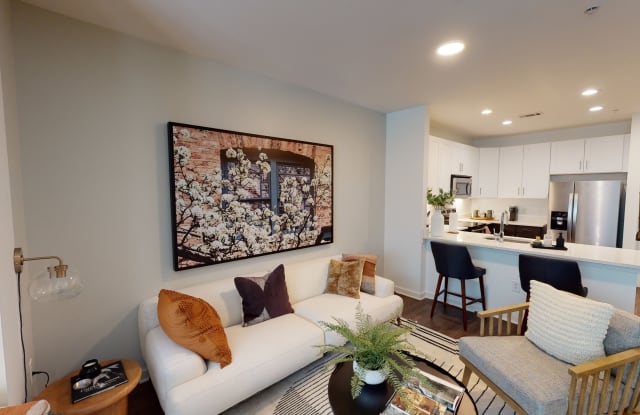 Alister Montclair photos photos