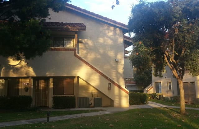 966 Lupine Hills Drive, #68 - 966 Lupine Hills Drive, Vista, CA 92081