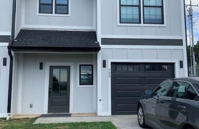 703 N Main Avenue photos photos