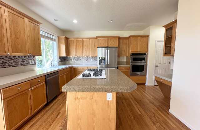 4 Bedroom Bethany Home with Office on Main Level! Gallery 4