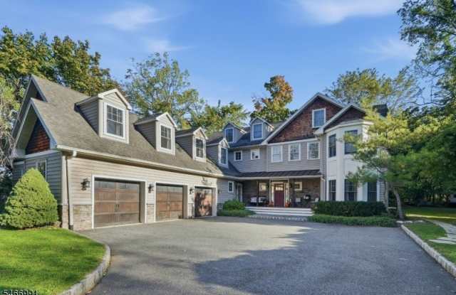 13 Tannery Ln Gallery 1