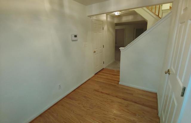 2547 THORNCROFT PL Gallery 2