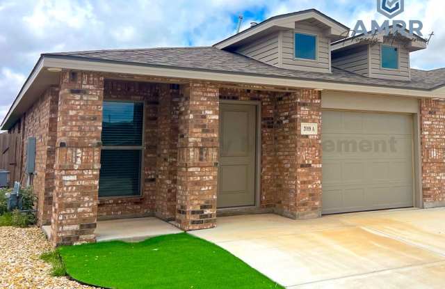 3 Bedroom Duplex In Harvest! photos photos