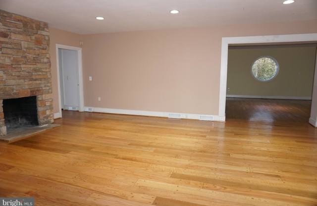 6024 MUNSON HILL ROAD Gallery 3