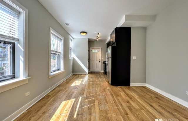 2205 W Eastwood photos photos