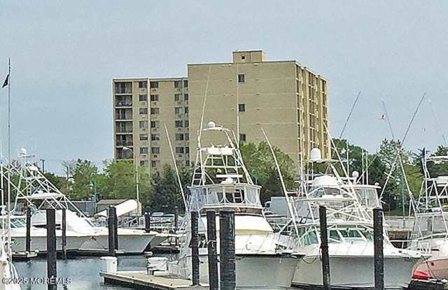 1000 River Road photos photos