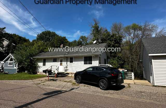 Orono Single Family Home, Large Garage, Spacious Yard, Available for Sept/October Move In photos photos