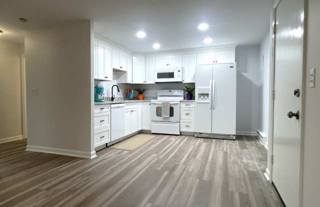 Recently updated 2 bedroom condo in charming Amesbury, MA photos photos Recently updated 2 bedroom condo in charming Amesbury, MA photos photos