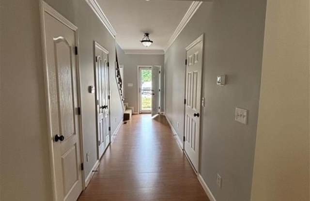 402 Beaumont Circle Gallery 2