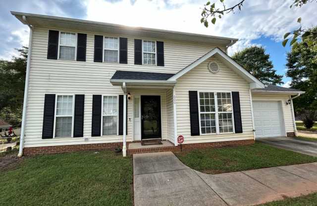 Ready to VIEW! N Greensboro, 3/2.5 home off of N Church St near Lake Jeanette  I-840 - 600 Summerwalk Road, Greensboro, NC 27455