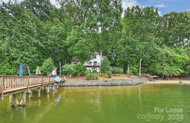 139 Hawkes Point Drive Gallery 4