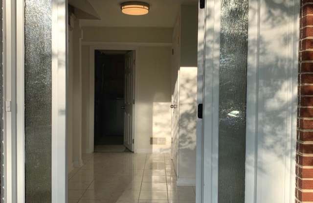 5626 DOVER COURT Gallery 2