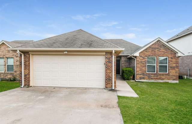 1231 Cherokee Street - 1231 Cherokee Street, Weatherford, TX 76086