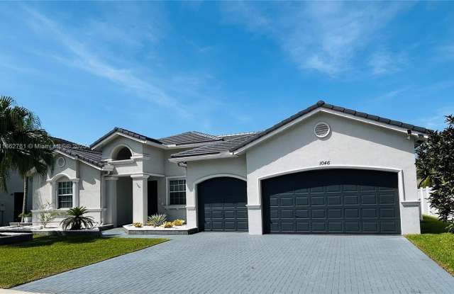1046 SW 159th Way photos photos