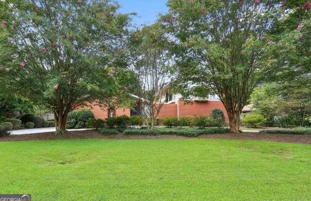 5224 N Peachtree Road photos photos