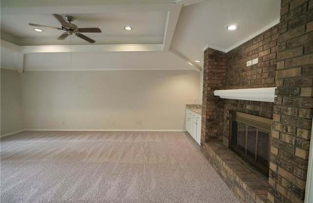 4012 Morman Lane Gallery 4