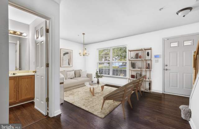 2103 SAYAN Court Gallery 3