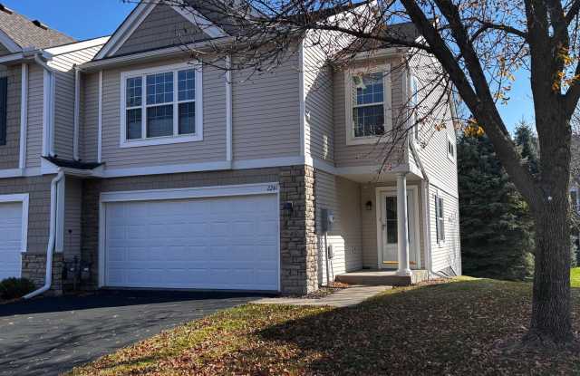 Gorgeous Woodbury Townhome Near Eagle Valley photos photos