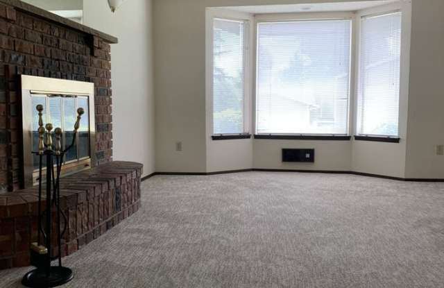 806 109th Avenue Court East Gallery 4