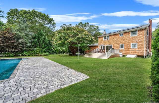 19 Pine Tree Lane photos photos