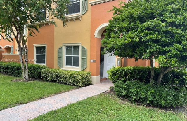 2203 Mariner Ct - 2203 Mariner Court, Dania Beach, FL 33312