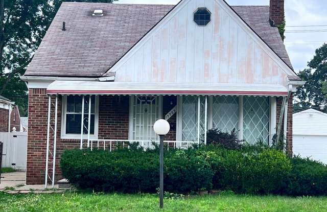 19989 Strathmoor photos photos