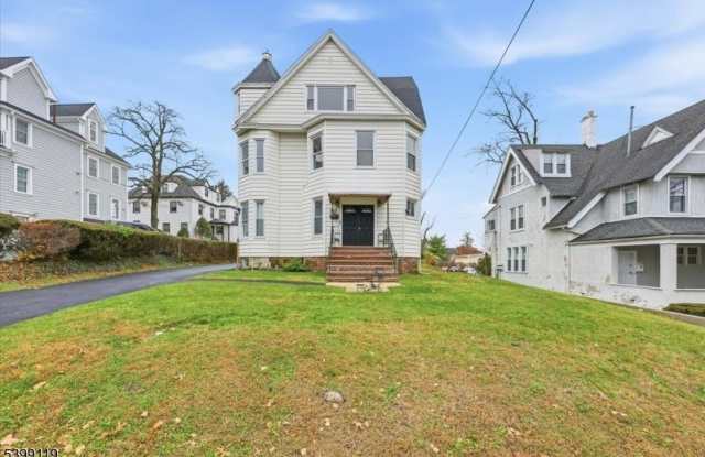 162 Walnut St - 162 Walnut Street, Montclair, NJ 07042