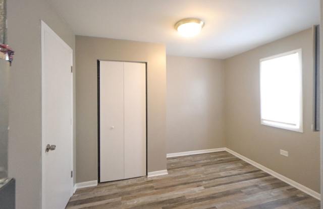 Charming Studio with Modern Updates Gallery 3