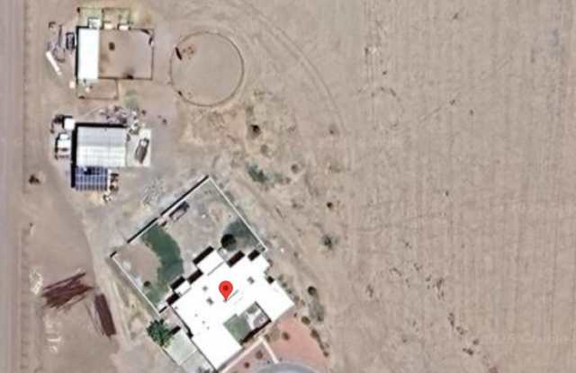 Stunner in La Mesa, Bring your animals photos photos Stunner in La Mesa, Bring your animals photos photos