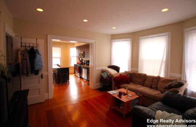 31 Montcalm Ave. Gallery 4