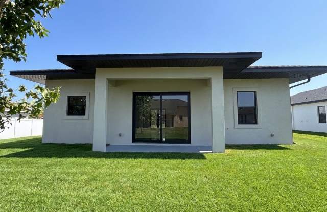 2418 Northwest 25th Street #2418 - 1 Gallery 3