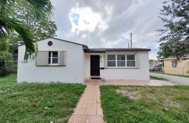 1018 S 29th Ave photos photos